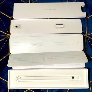 Apple Pencil.   
(1st generation)